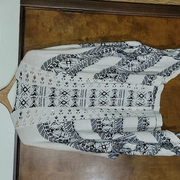 Democracy Women's Sweater Size XL - Picture 6 of 7